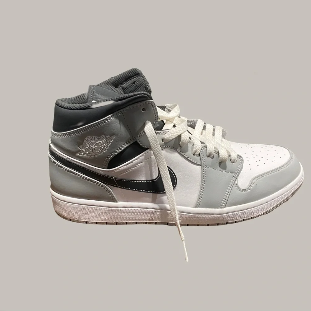 COOL GREY JORDAN 1s - Picture 4 of 4